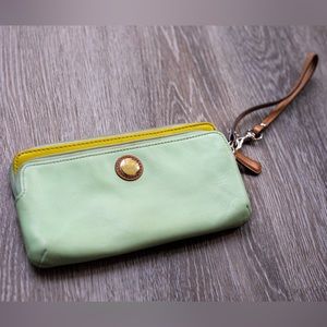 Coach - Mint wallet in soft leather